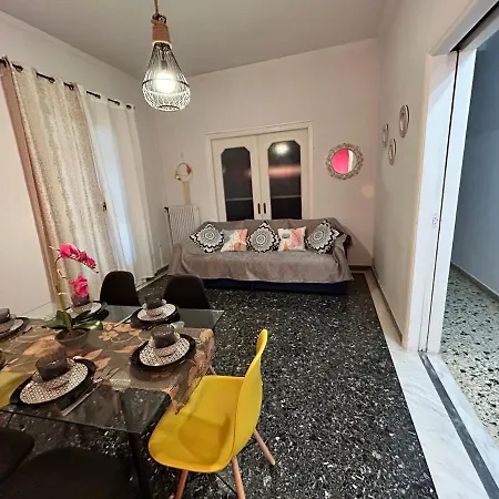3br Riviera Alimos Appartement